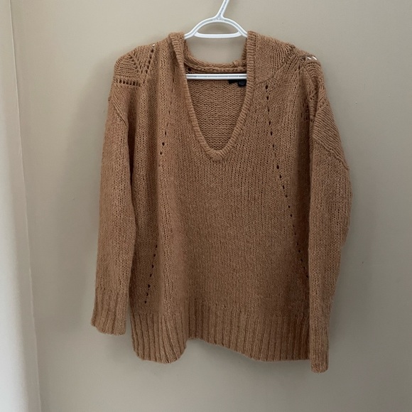 American Eagle Sweater - Picture 4 of 4